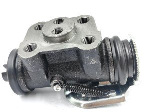 سلندر فرامل خلفي عالي الجودة لسيارات Mitsubishi – أداء ثابت وكفاءة عالية في نظام المكابح