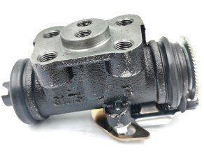 سلندر فرامل خلفي عالي الجودة لسيارات Mitsubishi – أداء ثابت وثبات مثالي في نظام المكابح