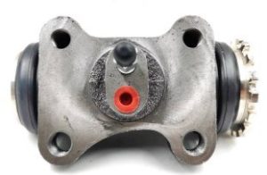 سلندر فرامل خلفي عالي الجودة لسيارات Mitsubishi – أداء ثابت وكفاءة عالية في نظام المكابح