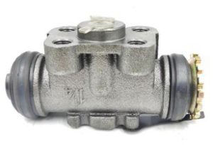 سلندر فرامل خلفي عالي الجودة لسيارات Mitsubishi – أداء ثابت وأمان عالي في نظام المكابح