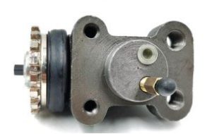 سلندر فرامل خلفي عالي الجودة لسيارات Mitsubishi FM515 – أداء موثوق وثبات قوي في نظام المكابح