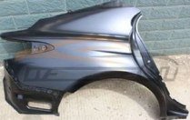 رفرف كامري SE موديل 2021 أمريكي (Fender)