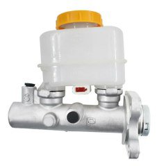 ماستر فرامل (طرمبة بريك) مع علبة زيت لسيارات نيسان – جودة عالية وأداء ثابت