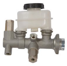 ماستر فرامل (طرمبة بريك) مع علبة زيت لسيارات نيسان – أداء ثابت وجودة تصنيع عالية