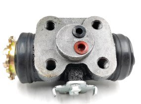 سلندر فرامل خلفي نيسان ددسن موديل 1986–1992 – ثبات وأداء عالي الجودة