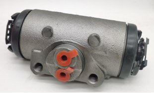 اسطوانة فرامل خلفية أصلية لسيارات Nissan Patrol موديل 1998–2004 بجودة عالية وأداء موثوق