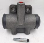 اسطوانة فرامل خلفية أصلية لسيارات Nissan Patrol موديل 1998–2004 بجودة عالية وأداء موثوق