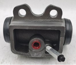 اسطوانة فرامل خلفية أصلية لسيارات Nissan Patrol موديل 1998–2004 بجودة عالية وأداء موثوق