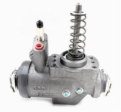 اسطوانة فرامل خلفية أصلية لسيارات Nissan Patrol موديل 1990–1997 بجودة عالية وأداء موثوق