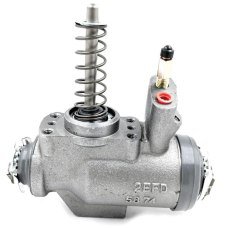 اسطوانة فرامل خلفية أصلية لسيارات Nissan Patrol موديل 1990–1997 بجودة عالية وأداء موثوق