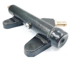 سلندر كلتش سفلي أصلي لسيارات Nissan Navara موديل 2006–2015 بجودة عالية وأداء موثوق