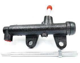 ماستر كلتش (أسطوانة كلتش علوية) لسيارات Nissan Patrol موديل 1998–2004 بجودة عالية وأداء ثابت