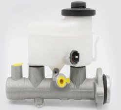 ماستر فرامل تويوتا يارس موديل 2006–2013 – استجابة سريعة وأداء ثابت