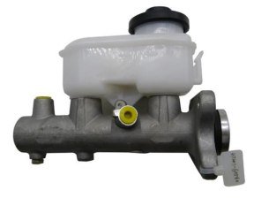 ماستر فرامل تويوتا لاندكروزر 100 موديل 2003–2007 – أداء قوي وثبات في نظام الكبح