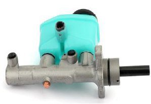 ماستر فرامل تويوتا لاندكروزر 100 موديل 1998–2002 – كفاءة عالية وأداء ثابت