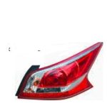 مصباح خلفي نيسان – يسار / يمين