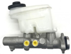 ماستر بريك (طرمبة الفرامل) لسيارة Toyota Hiace 2005–2019 (2.5L / 2.7L / 3.0L) — جودة عالية وأداء موثوق لنظام الفرامل