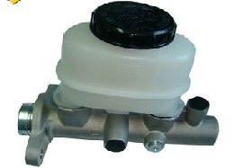 ماستر بريك (طرمبة الفرامل) لسيارة Toyota Land Cruiser 70 Series 1990–2007 (4.0L / 4.2L) — جودة عالية وأداء موثوق لنظام الفرامل