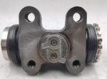 سلندر فرامل (Wheel Cylinder) لسيارة Toyota Land Cruiser 100 Series 1998–2007 — جودة عالية وأداء موثوق لنظام الفرامل