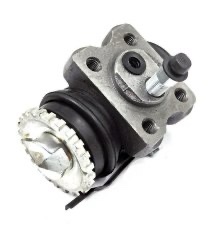 سلندر فرامل (Wheel Cylinder) لسيارة Toyota Hiace 1995–2004 — جودة عالية وأداء موثوق لنظام الفرامل