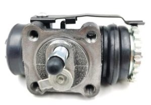 اسطوانة فرامل خلفية أصلية Toyota Hiace 2005–2019 — أداء موثوق وجودة عالية