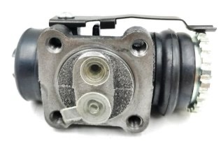 اسطوانة فرامل خلفية أصلية Toyota Hiace 2005–2019 — أداء ثابت وجودة عالية