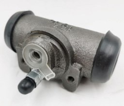 اسطوانة فرامل خلفية أصلية Toyota Hilux 1989–1997 — جودة عالية وأداء موثوق