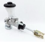 ماستر كلتش (أسطوانة القابض الرئيسية) أصلية Toyota Land Cruiser 100 Series 1998–2007 — جودة عالية وأداء موثوق