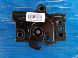 قفل غطاء الحجرة الأمامية (Front Compartment Lid Lock Body Assembly) لسيارة BYD Seagull